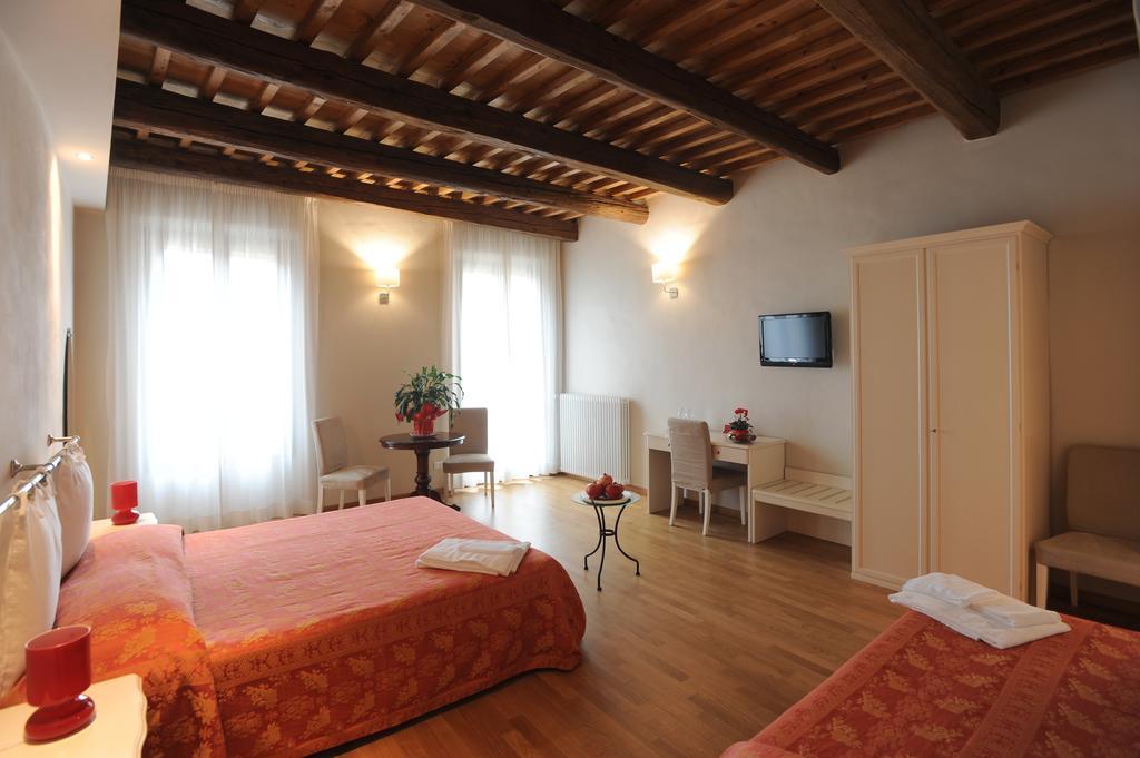 Honey Rooms Ferrara Camera foto