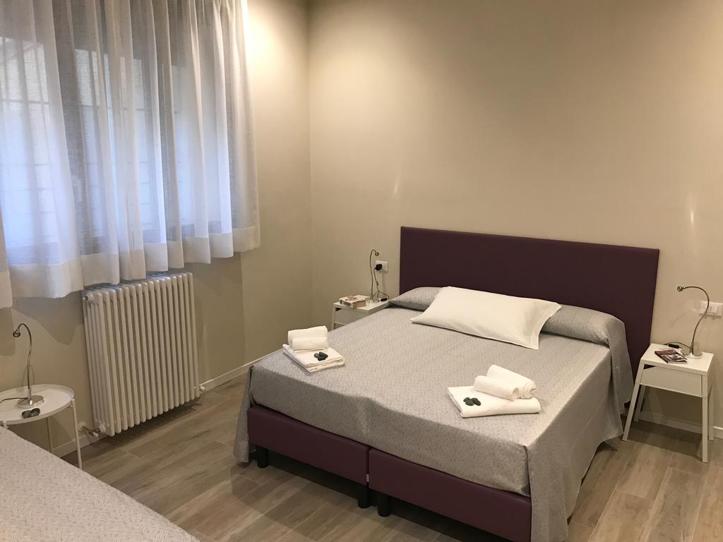 Honey Rooms Ferrara Esterno foto